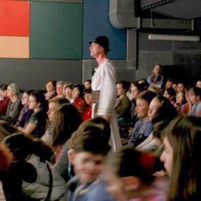 15 martie: Bucureşti: Piesa Anton Durcovici - omul cu faţa de bronz la Teatrul "Ţăndărică"