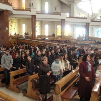 18 martie: Bacău: Liceeni pe Calea sfintei cruci pentru viaţă