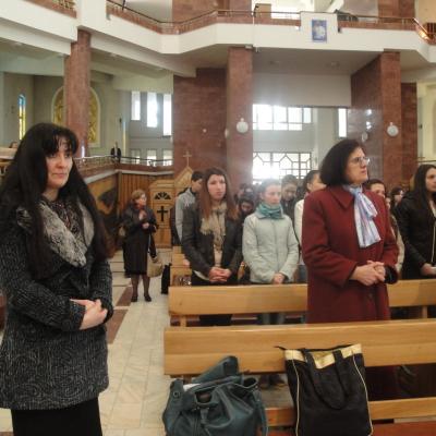 18 martie: Bacău: Liceeni pe Calea sfintei cruci pentru viaţă