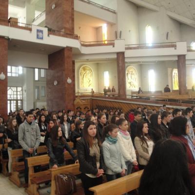18 martie: Bacău: Liceeni pe Calea sfintei cruci pentru viaţă