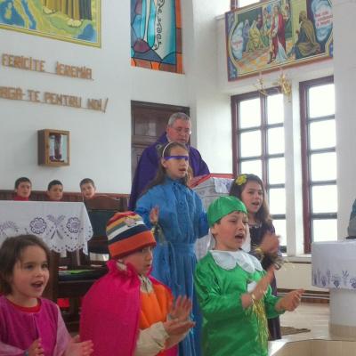 23 martie Valea Mică: Carnavalul florilor