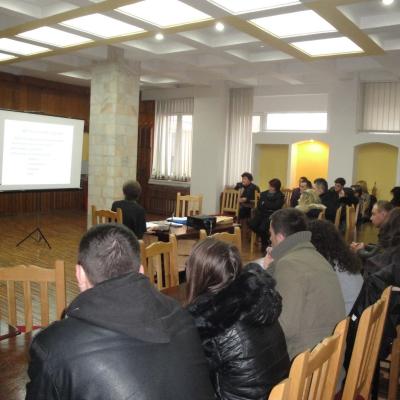 12 aprilie: Bacău (centru): Încheierea primului curs pentru logodnici