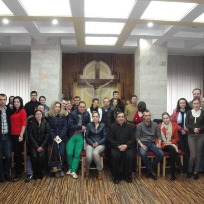 12 aprilie: Bacău (centru): Încheierea primului curs pentru logodnici