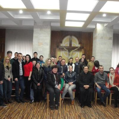 12 aprilie: Bacău (centru): Încheierea primului curs pentru logodnici