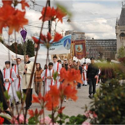 13 aprilie: Iaşi: Duminica Floriilor, pentru toţi cei cu suflet tânăr