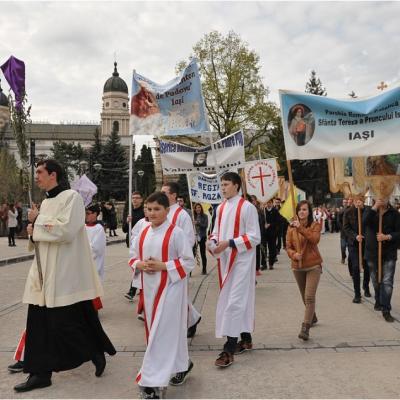 13 aprilie: Iaşi: Duminica Floriilor, pentru toţi cei cu suflet tânăr
