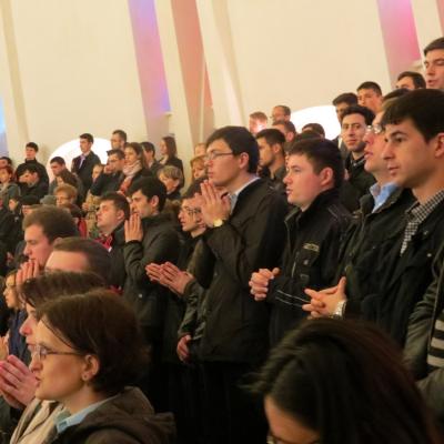 13 aprilie: Iaşi: Duminica Floriilor, pentru toţi cei cu suflet tânăr