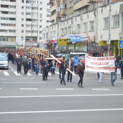 13 aprilie: Bacău: Ziua Tineretului