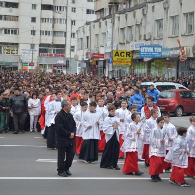 13 aprilie: Bacău: Ziua Tineretului