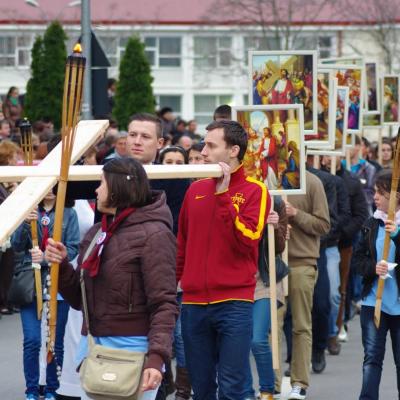 13 aprilie: Bacău: Ziua Tineretului