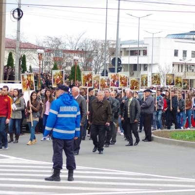 13 aprilie: Bacău: Ziua Tineretului