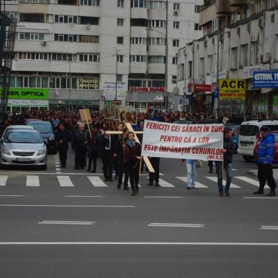 13 aprilie: Bacău: Ziua Tineretului