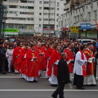 13 aprilie: Bacău: Ziua Tineretului