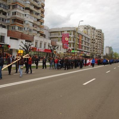 13 aprilie: Bacău: Ziua Tineretului