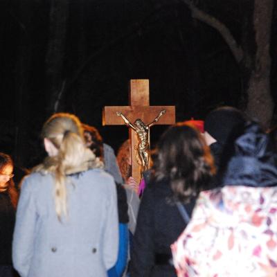 15 aprilie: Iaşi: Calea crucii pe Dealul Cetăţuia