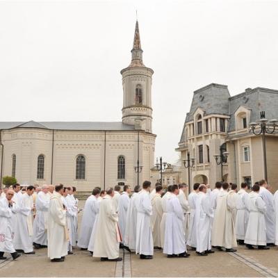 17 aprilie: Iaşi: Liturghia crismei