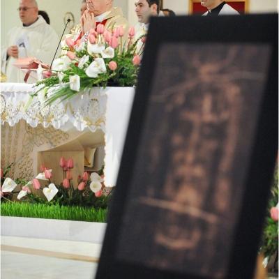 17 aprilie: Iaşi: Liturghia crismei