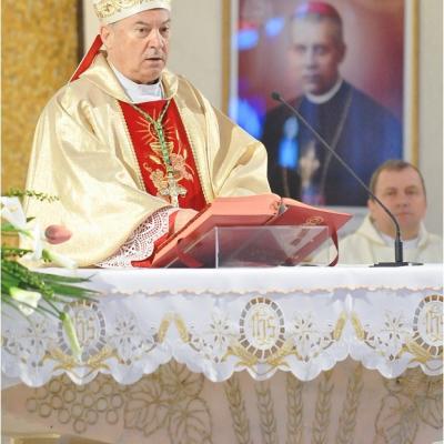 17 aprilie: Iaşi: Liturghia crismei
