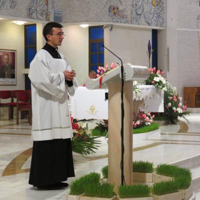 17 aprilie: Iaşi: Liturghia crismei