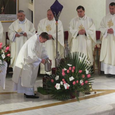 17 aprilie: Iaşi: Liturghia crismei