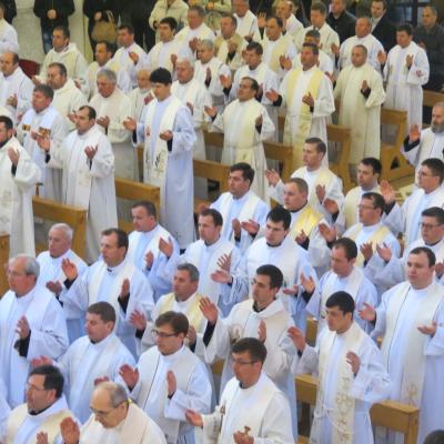 17 aprilie: Iaşi: Liturghia crismei