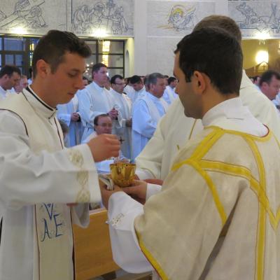 17 aprilie: Iaşi: Liturghia crismei