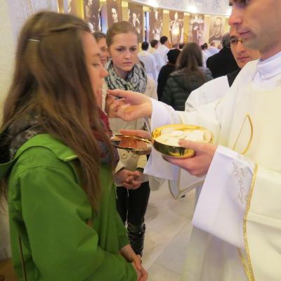 17 aprilie: Iaşi: Liturghia crismei