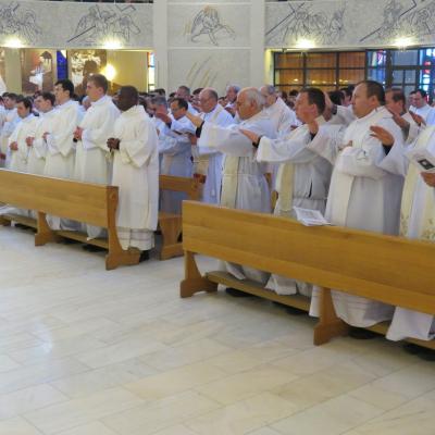 17 aprilie: Iaşi: Liturghia crismei