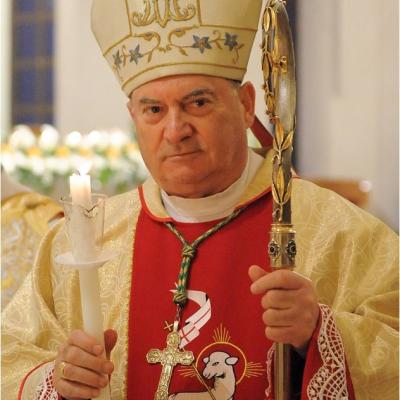 20 aprilie: Iaşi: Liturghia şi procesiunea din Noaptea Învierii