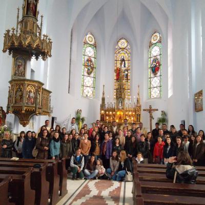 26 aprilie: Cacica: Pelerinajul absolvenţilor de liceu