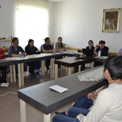 26 aprilie: Traian: "Familiile sfântului Ioan Paul al II-lea"