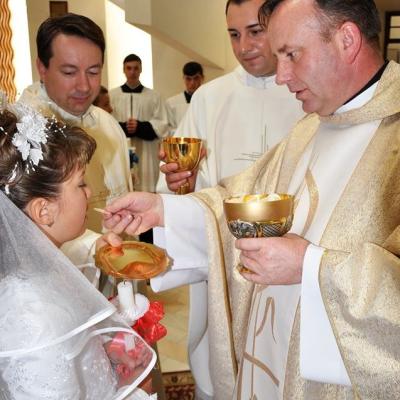 27 aprilie: Gherăeşti: Duminica Divinei Milostiviri