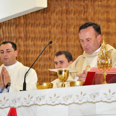 27 aprilie: Gherăeşti: Duminica Divinei Milostiviri