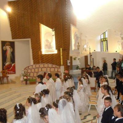 27 aprilie: Gherăeşti: Duminica Divinei Milostiviri