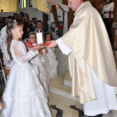 27 aprilie: Gherăeşti: Duminica Divinei Milostiviri