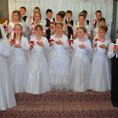 27 aprilie: Satu Nou (BC): Prima Sfântă Împărtăşanie