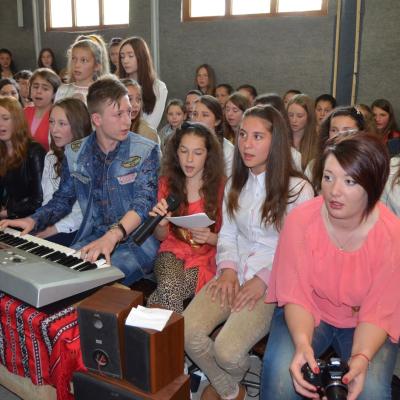 27 aprilie: Satu Nou (BC): Prima Sfântă Împărtăşanie