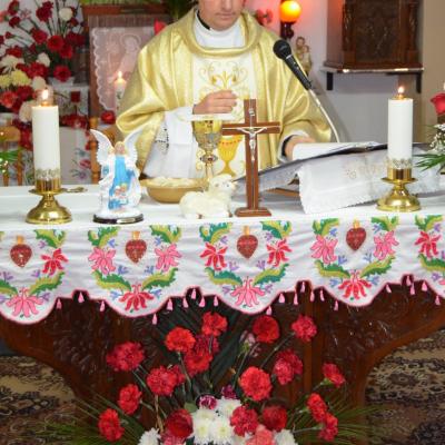 27 aprilie: Satu Nou (BC): Prima Sfântă Împărtăşanie