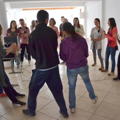 2-4 mai: Iugani: Schimb de experienţă cu tineri din Bacău