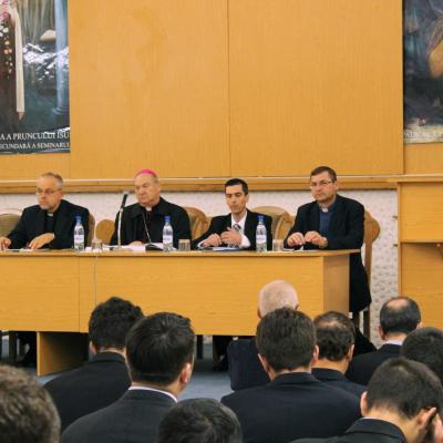 8 mai: Iaşi: Curajul de a te opune. Rolul Bisericii Catolice la căderea comunismului în Europa de Est