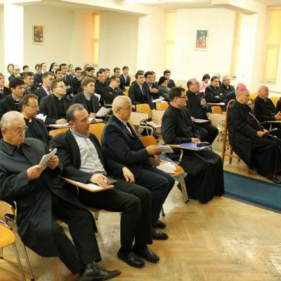 8 mai: Iaşi: Curajul de a te opune. Rolul Bisericii Catolice la căderea comunismului în Europa de Est