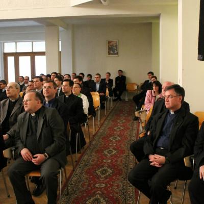 8 mai: Iaşi: Curajul de a te opune. Rolul Bisericii Catolice la căderea comunismului în Europa de Est