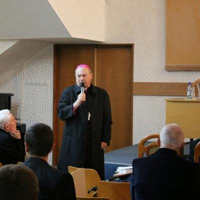 8 mai: Iaşi: Curajul de a te opune. Rolul Bisericii Catolice la căderea comunismului în Europa de Est