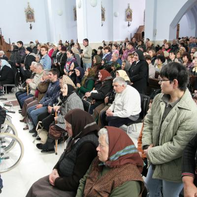 10 mai: Pelerinajul bolnavilor la sanctuarul marian de la Cacica