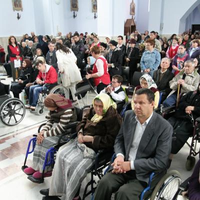 10 mai: Pelerinajul bolnavilor la sanctuarul marian de la Cacica