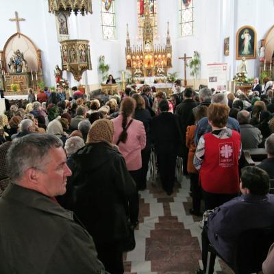 10 mai: Pelerinajul bolnavilor la sanctuarul marian de la Cacica
