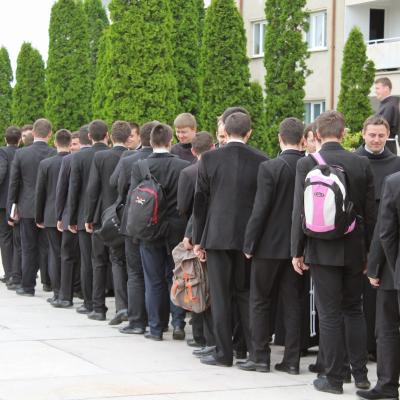 10 mai: Roman: Întâlnirea anuală dintre seminariştii diecezani şi cei franciscani la Roman