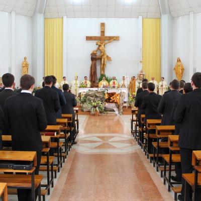10 mai: Roman: Întâlnirea anuală dintre seminariştii diecezani şi cei franciscani la Roman