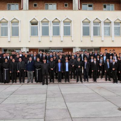 10 mai: Roman: Întâlnirea anuală dintre seminariştii diecezani şi cei franciscani la Roman