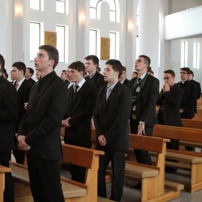 10 mai: Roman: Întâlnirea anuală dintre seminariştii diecezani şi cei franciscani la Roman